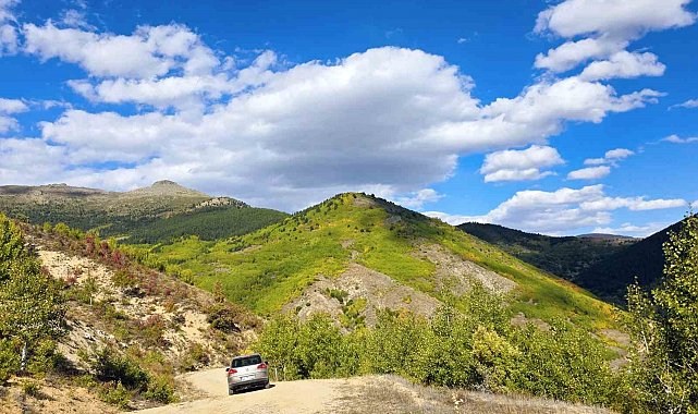 Gümüşhane'de sonbahar renkleri kendini göstermeye başladı