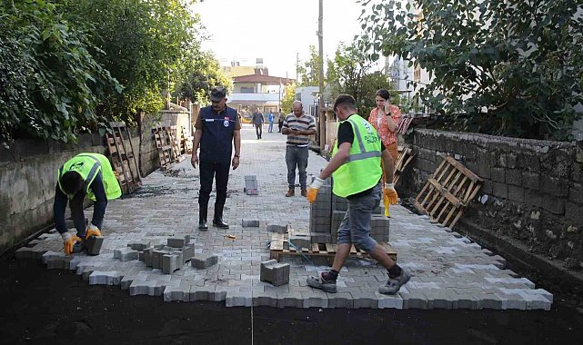 Hatay Büyükşehir Belediyesi, gece gündüz süren çalışmalarıyla selin vurduğu Payas'ta vatandaşlara rahat nefes aldırdı