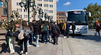 Havaların soğumasına rağmen Eskişehir'e ilgi sürüyor