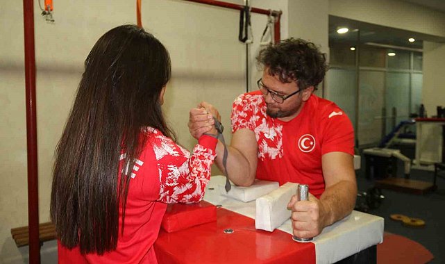 Hoca ve öğrencisinden çifte şampiyonluk