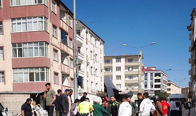 Iğdır'da otomobil motosiklete çarptı: 1 yaralı