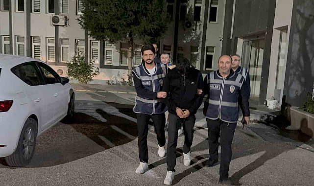 İki vatandaşı 1 milyon 800 bin TL dolandırdılar, polisin takibiyle yakalandılar