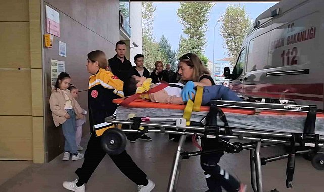 İnegöl'de 3. kattan düşen 5 yaşındaki çocuk ağır yaralandı