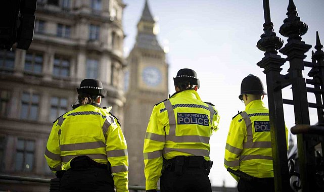 İngiliz polisi acil durum çağrılarına dronlarla yanıt verecek