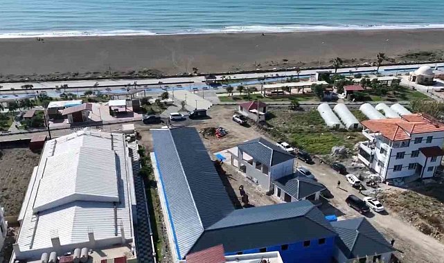 İnşası süren Hatay sörf merkezinin ulusal ve uluslararası sörf şampiyonalarına ev sahipliği yapması hedefleniyor