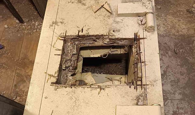 İş yerindeki kasayı kesip hırsızlık yapan hırsızlar jandarmadan kaçamadı