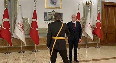 İstanbul Valisi Davut Gül Cumhuriyetin 102'nci yıldönümünde tebrikleri kabul etti