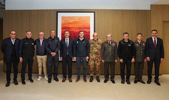 İtalyan heyet, Baykar'ın oyun değiştirici teknolojilerini inceledi: TB3 SİHA, AKINCI, KIZILELMA art arda havalandı