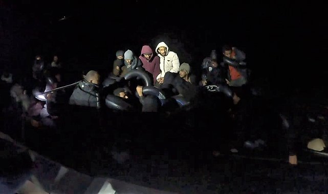 İzmir açıklarında 43 düzensiz göçmen kurtarıldı