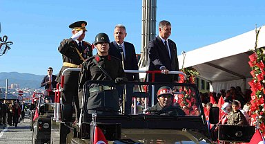 İzmir'de Cumhuriyet Bayramı coşkusu