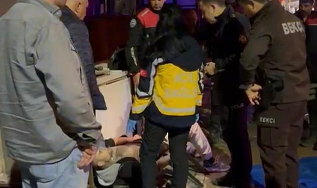 İzmir'de parkta kanlı tartışma: 5 yerinden bıçaklandı