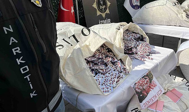 İzmir'de rekor miktarda sentetik uyuşturucu yakalandı
