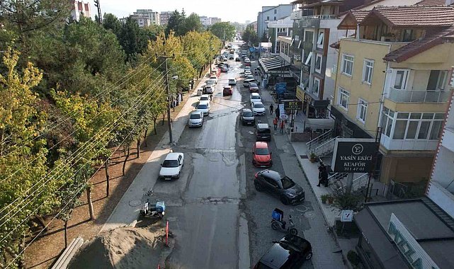 İzmit'te Şehit Ergün Köncü Caddesi yenileniyor