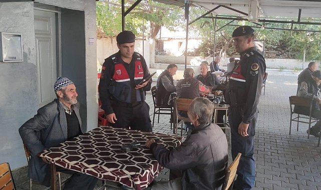 Jandarma ekipleri Karacasu'da halk sağlığı için sahada