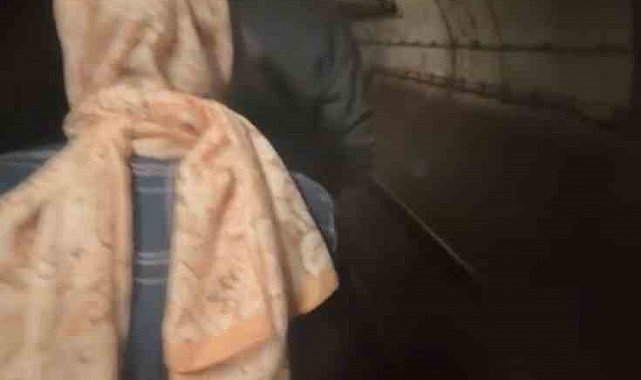 Kadıköy metrosunda intihar girişimi: Vatandaşlar raylarda yürüdü