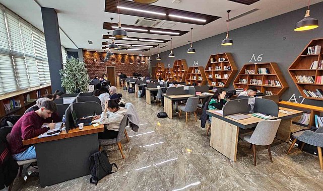 Kağıthane Belediyesi'nden üniversite öğrencilerine eğitim desteği