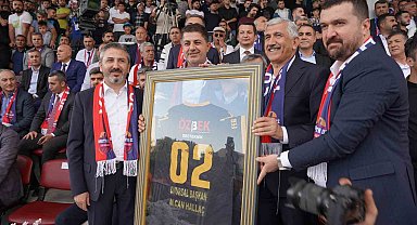 Kahta 02 Spor Kulübü'nden Başkan Hallaç'a "Onursal Başkanlık" unvanı
