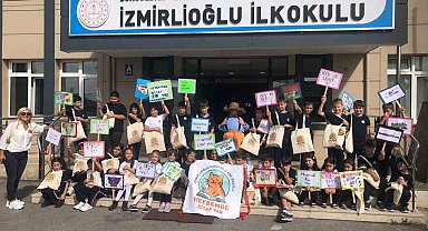 Karadeniz Ereğli'de minik okurlardan "Heybemde Kitap Var" projesi