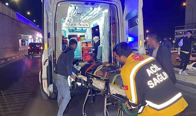 Karaman'da motosiklet yayaya çarptı: 2 yaralı