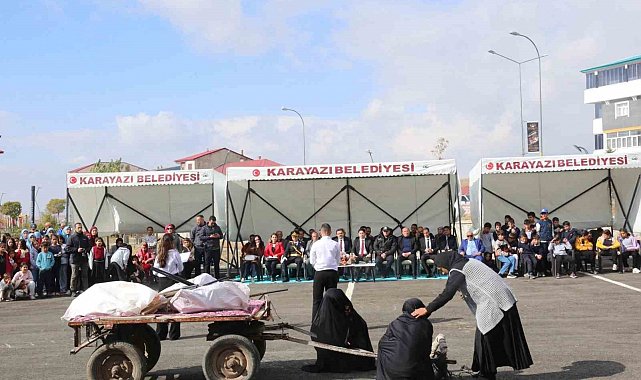 Karayazı'da Cumhuriyet'in 102 yıllık heyecanı