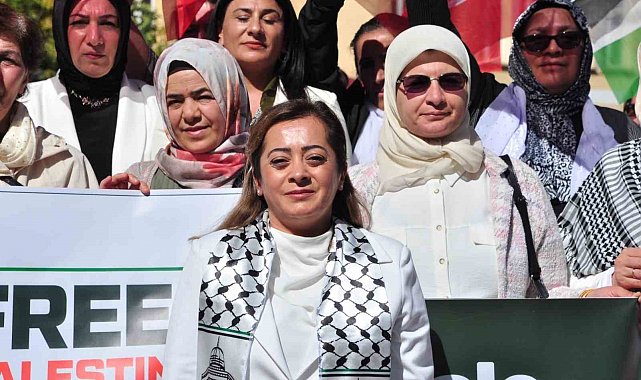 Kars'ta AK Parti Kadın Kolları'ndan "Gazze için sessiz çığlık"