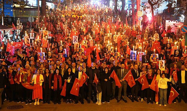 Kartal Cumhuriyet'in 102. yılında tek yürek oldu