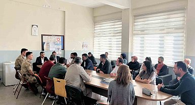 Kaymakam Atış, öğretmenlerle bir araya geldi