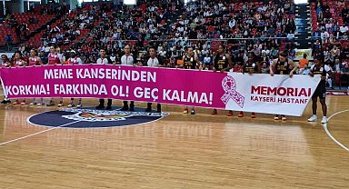 Kayseri Kadın Basketbol 'meme kanserine' dikkat çekti