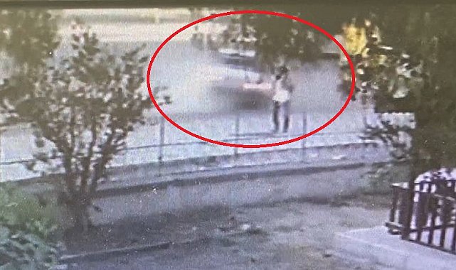 Kaza ölümle bitmişti: Otomobilin tıra çarpma anı kamerada