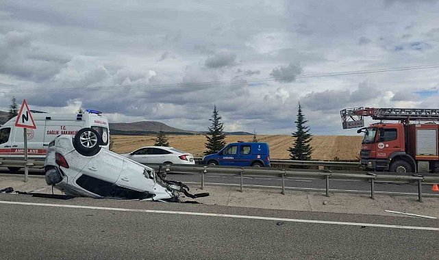 Kaza yapan araçtan fırlayan teker başka bir araca çarparak kazaya neden oldu