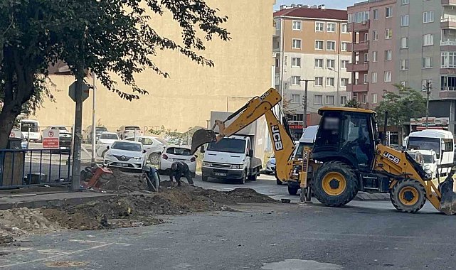 Kazı yapan kepçe doğal gaz borusunu patlattı