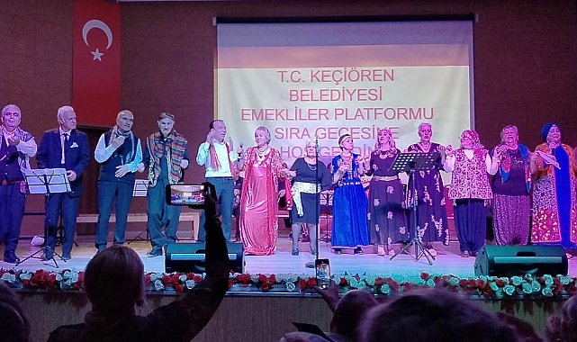 Keçiören'de Emekliler Platformu'ndan Sıra Gecesi coşkusu