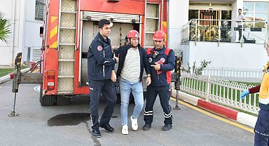 Kepez Belediyesi'nden gerçeğini aratmayan deprem tatbikatı