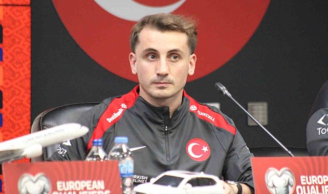 Kerem Aktürkoğlu: "Gruptaki sonuçları belirleyecek bir maç"