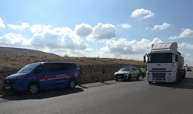 Kilis-Gaziantep karayolunda motosiklet kazası: 2 yaralı