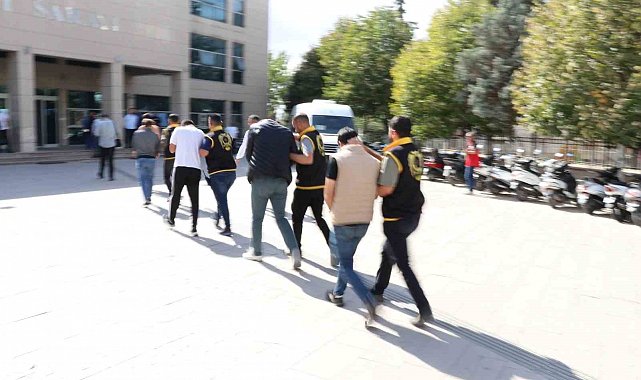 Kilis'te iş yerinin kurşunlanmasıyla ilgili 5 kişi yakalandı