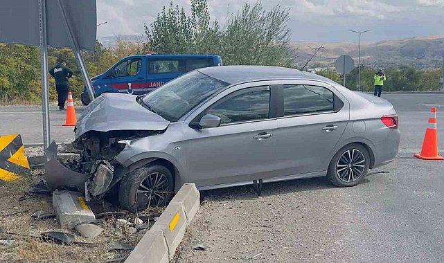 Kırıkkale'de iki otomobil çarpıştı: 2 yaralı
