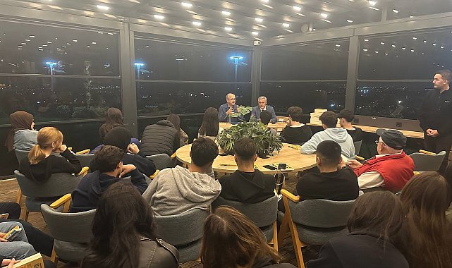 Kitap Günleri'nin ilk söyleşisi Akse Kitap Kahve'de