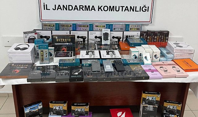 Kocaeli'de 2 milyon 450 bin TL'lik kaçak ürün ele geçirildi