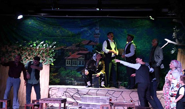 Komşu köyün delisi" yeni sezon da kapalı gişe