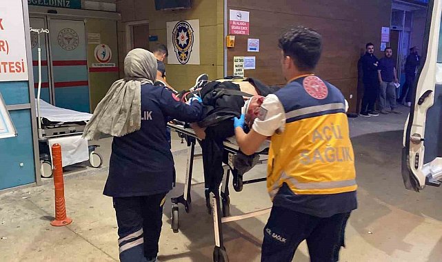 Kontrolden çıkan motosiklet kaldırma çarptı : 1 ağır yaralı