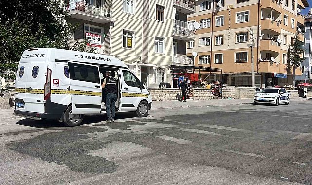 Konya'da sokak ortasında bıçaklı kavga: 1 yaralı
