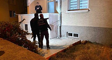 Kurşunlanan evde kimsenin olmaması faciayı önledi