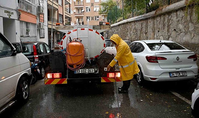 Kuşadası Belediyesi'nde sağanak seferberliği
