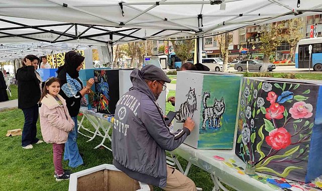Kütahya Belediyesi'nden renkli etkinlik: Çiçek Saksılığı Resimleme Yarışması