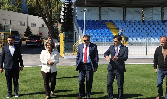 Kütahya Valisi Işın'dan yapımı devam eden ve tamamlanan spor tesislerinde inceleme