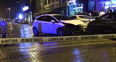 Kütahya'da otomobiller çarpıştı: 3 yaralı