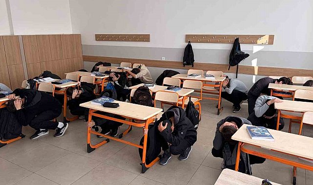 Kütahya'da tüm okullarda eş zamanlı deprem tatbikatı