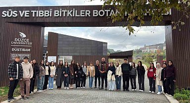 Liseli gençler sonbahar renklerini keşfetti