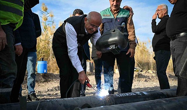 Malatya Büyükşehir Belediyesi'nden üreticilere sulama borusu desteği